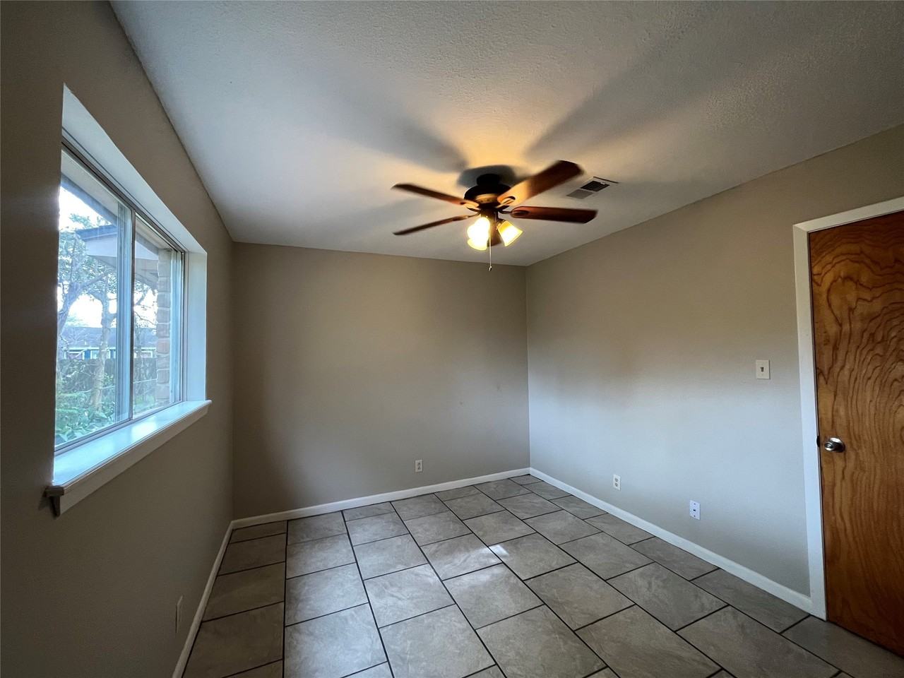 3924 Wickersham St #3924 - Photo 4 of 20