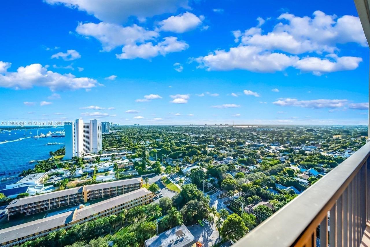 E Palm Ln #5600-2504 - Photo 5 of 19