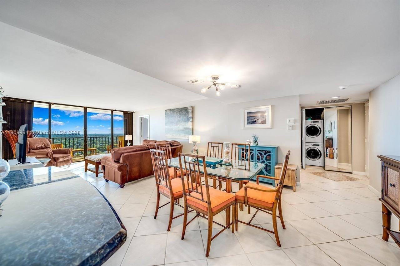 E Palm Ln #5600-2504 - Photo 7 of 19