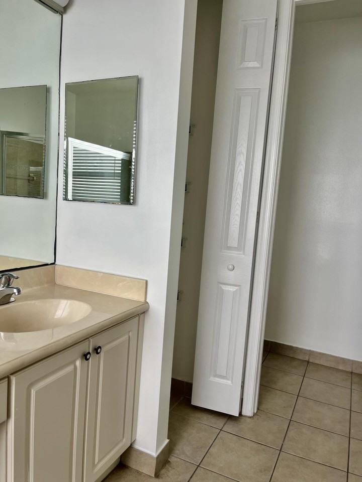 325 Mulberry Grove Rd #325 - Photo 4 of 31