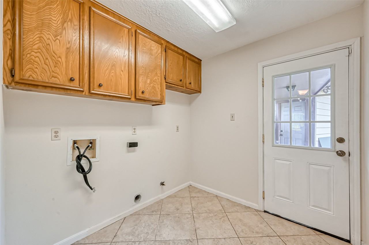 2438 Hodges Bend Cir #2438 - Photo 4 of 50