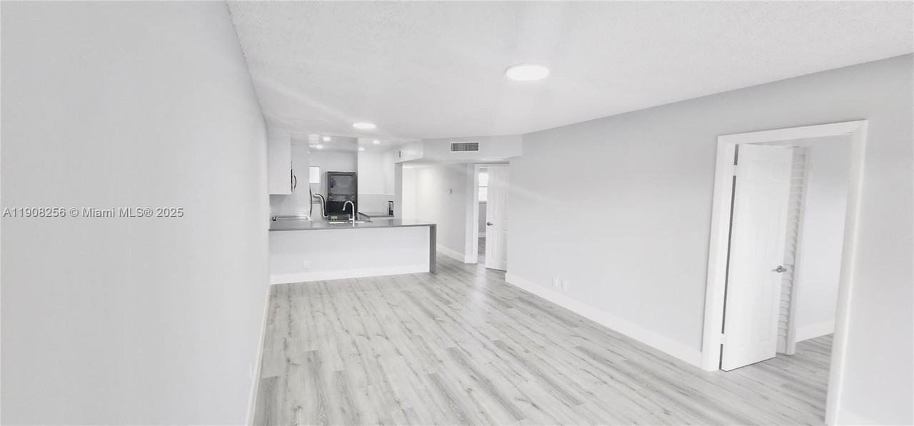 8040 North Colony Circle