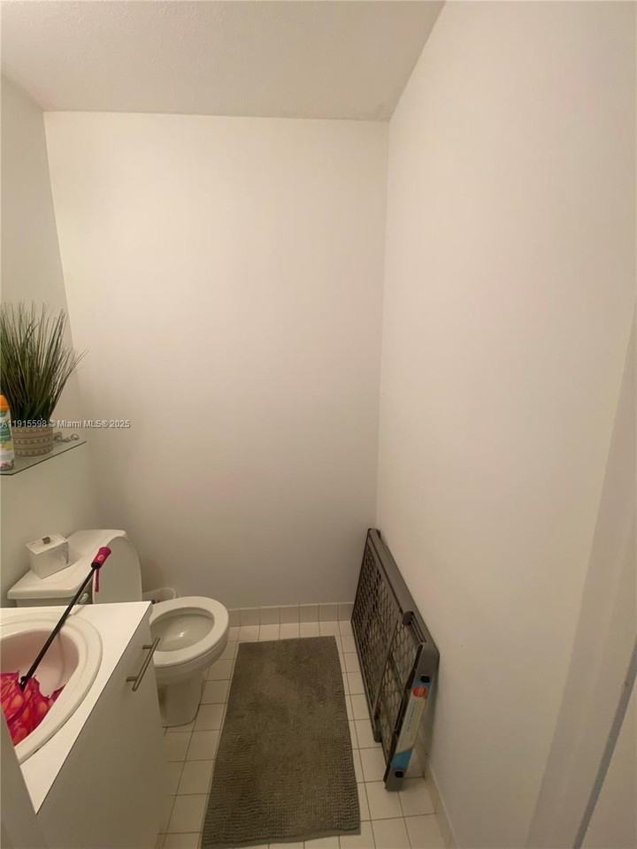 6245 Sw Kendale Lakes Cir #6245-209 - Photo 6 of 19