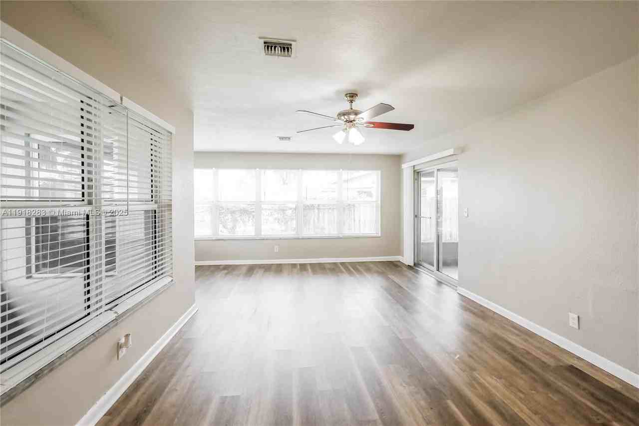 6212 Northwest 15th Court #6212 - Photo 3 of 16