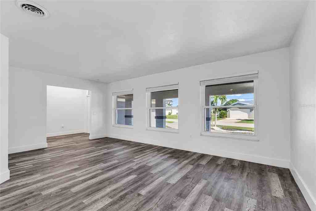 2161 Aqui Esta Dr #2161