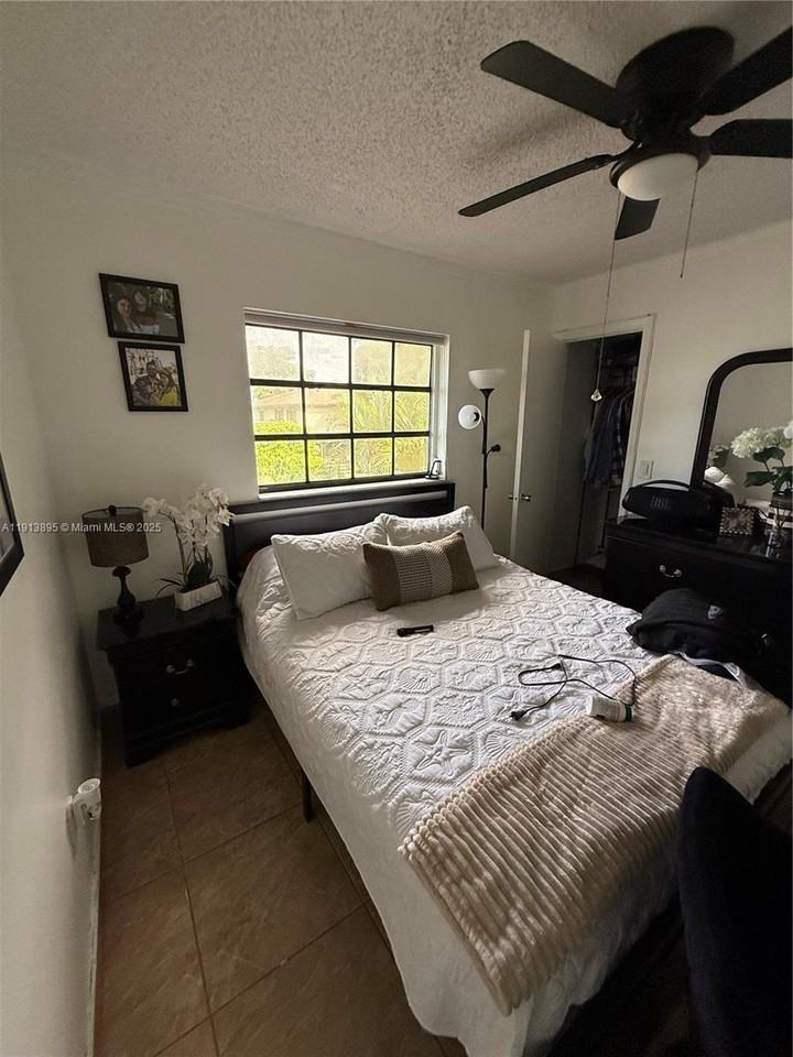 13994 Southwest 46th Terrace #13994-262 - Photo 2 of 21