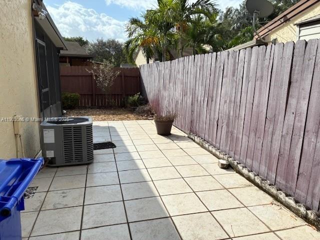 10360 W Cypress Ct - Photo 2 of 22