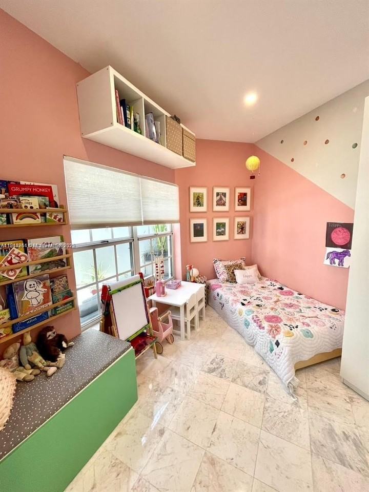 3070 Allamanda St #3070J - Photo 3 of 38