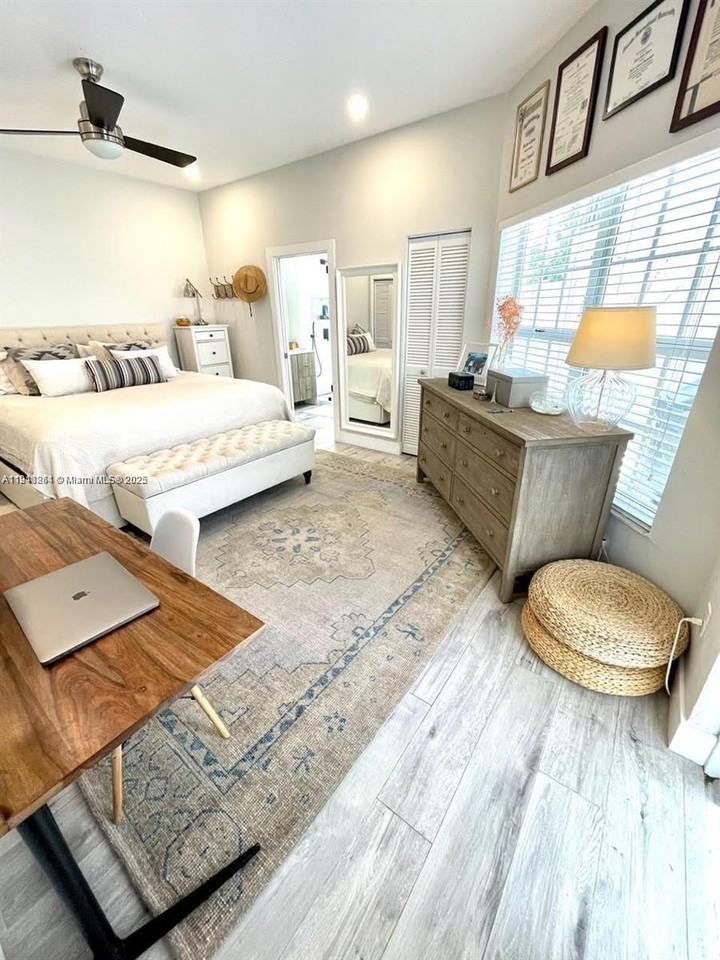 3070 Allamanda St #3070J - Photo 7 of 38