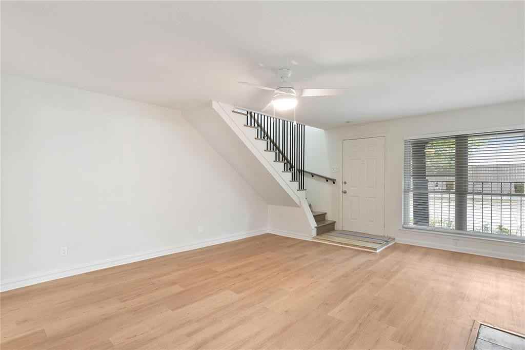 4930 Windward Psge #4930 - Photo 3 of 22