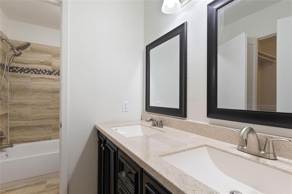 4930 Windward Psge #4930 - Photo 7 of 22