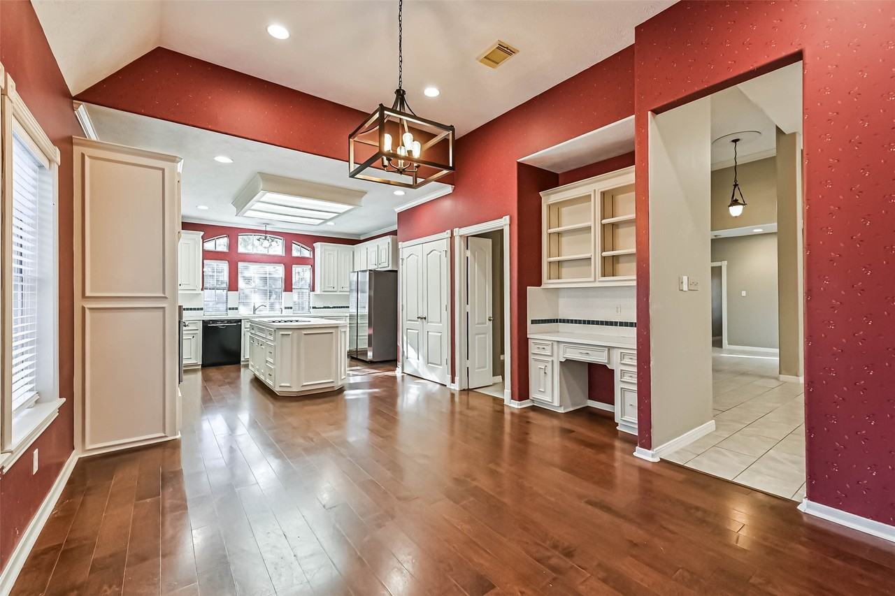 2334 Pin Hook Ct #2334 - Photo 7 of 42