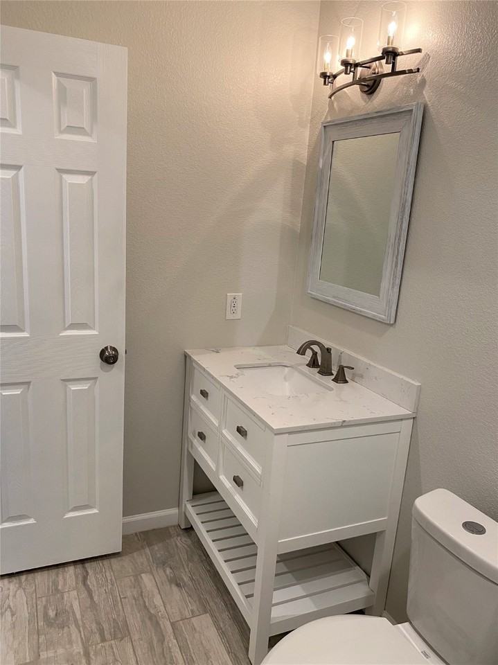 7910 Avenue B #7910B - Photo 6 of 7