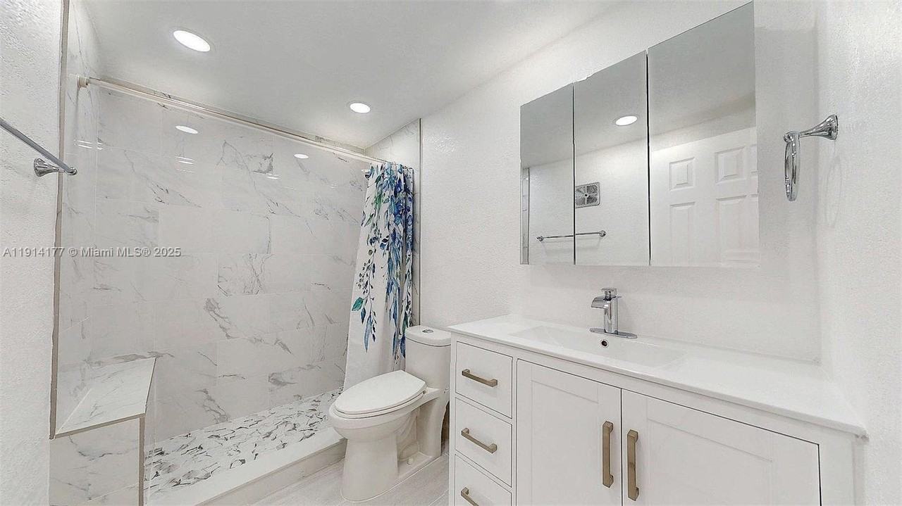 1201 S Le Jeune Rd #1201-211 - Photo 6 of 19