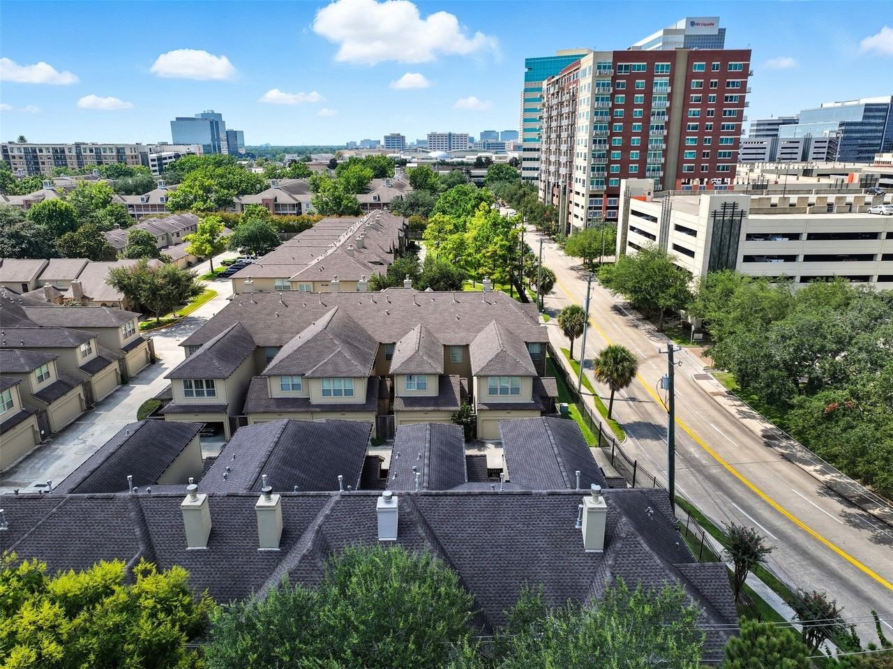 1044 Memorial Village Drive #1044 - Photo 2 of 39