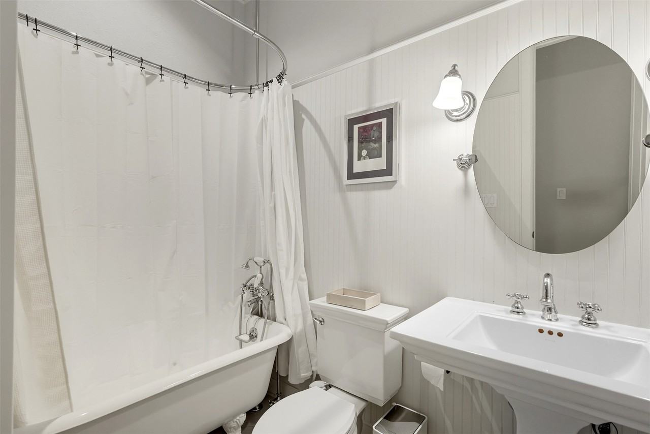 1044 Memorial Village Drive #1044 - Photo 5 of 39