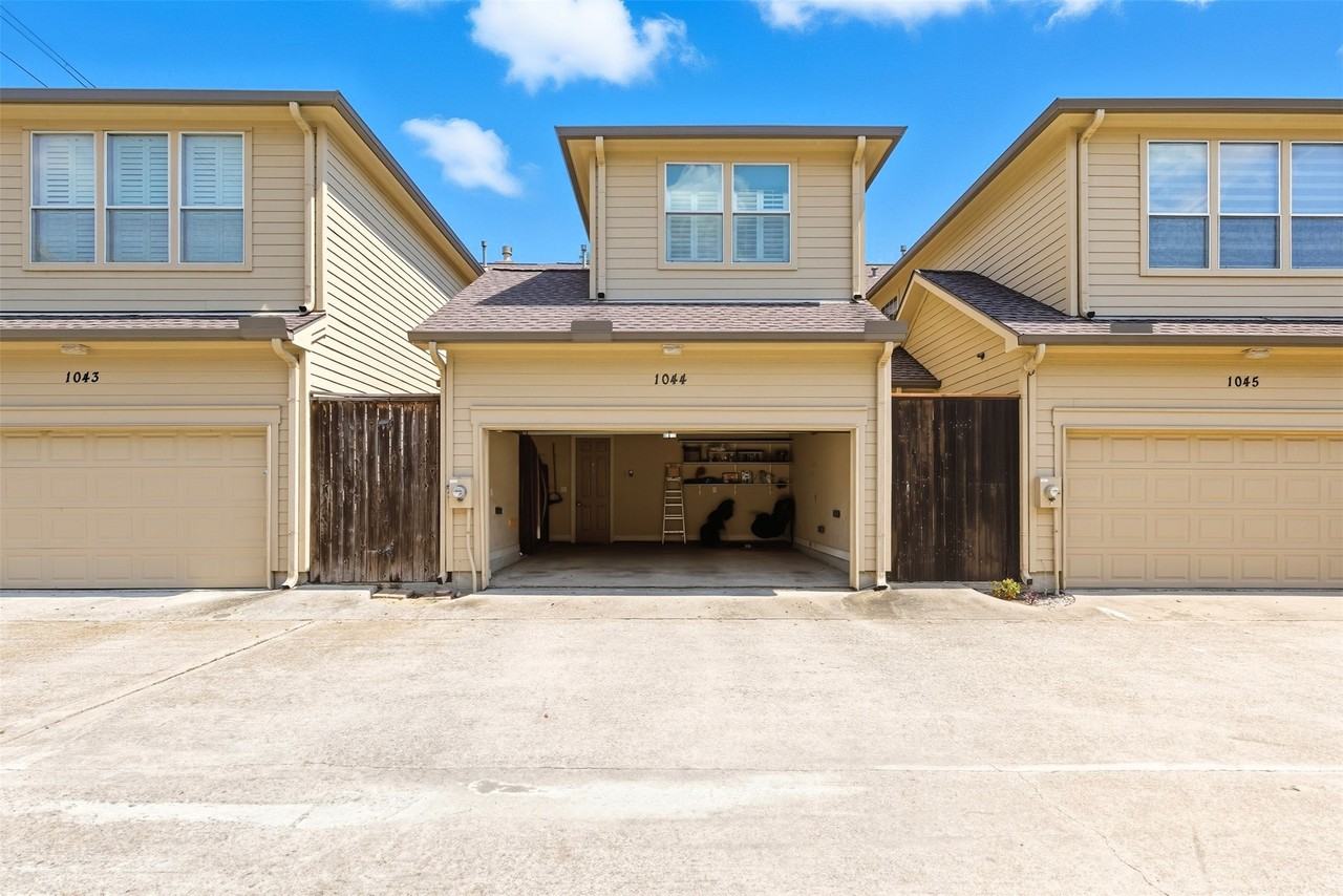 1044 Memorial Village Drive #1044 - Photo 7 of 39