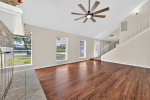 featured image of 813 Lakeview Drive #813