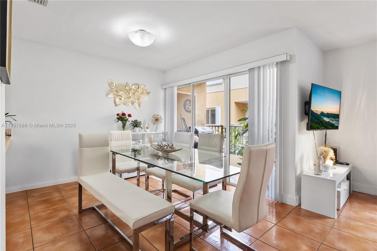 6205 Sw Kendale Lakes Cir #6205-290 - Photo 4 of 23