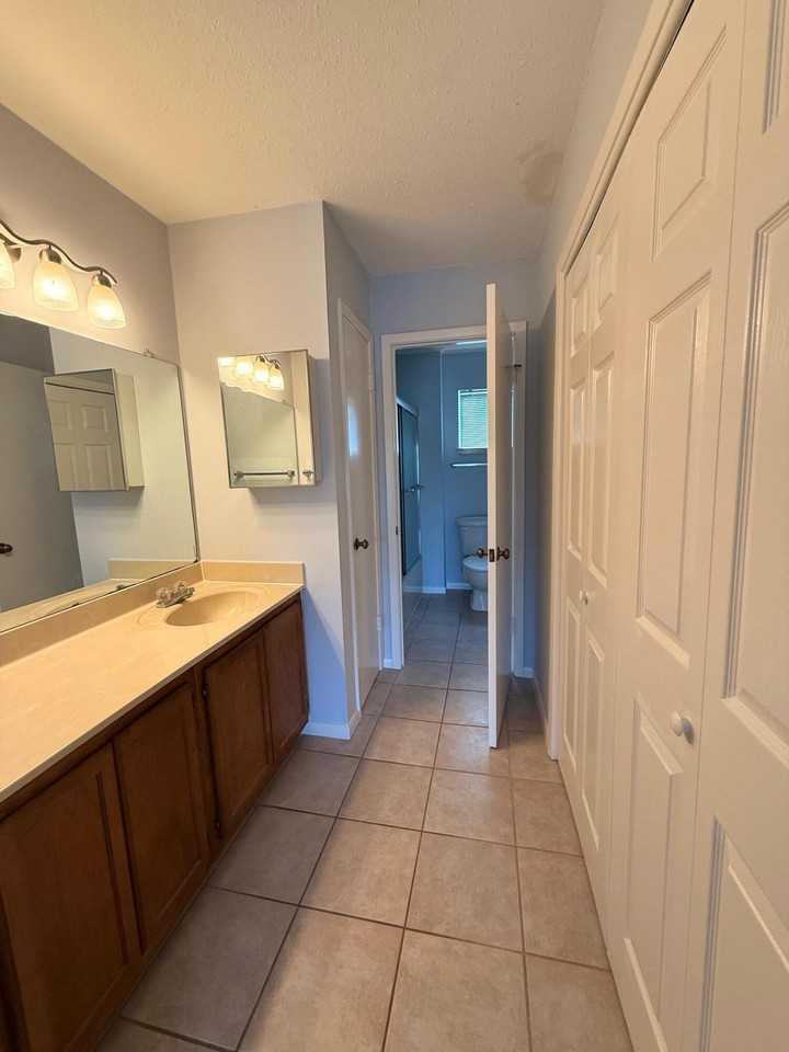 300 Yacht Club Dr #300-8 - Photo 4 of 12