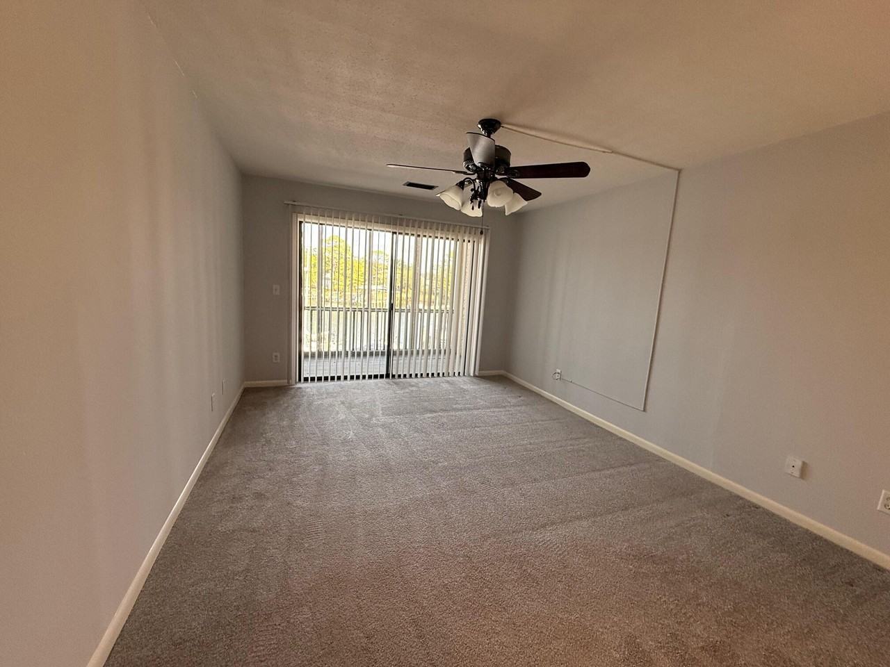 300 Yacht Club Dr #300-8 - Photo 5 of 12