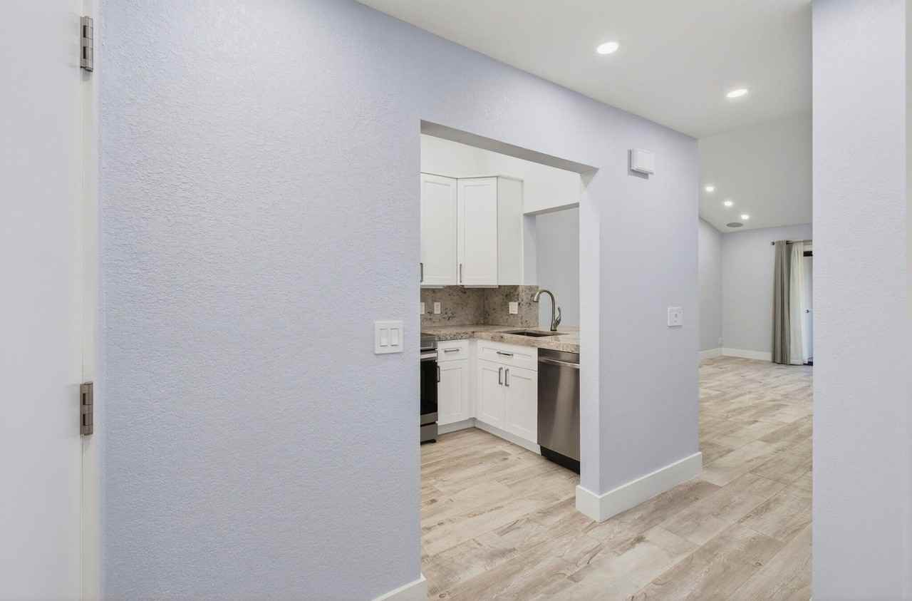 3939 Northeast 5th Avenue #3939F201 - Photo 3 of 50