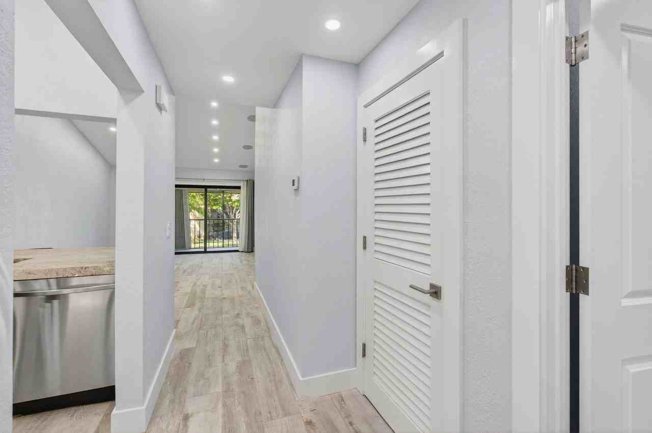 3939 Northeast 5th Avenue #3939F201 - Photo 4 of 50