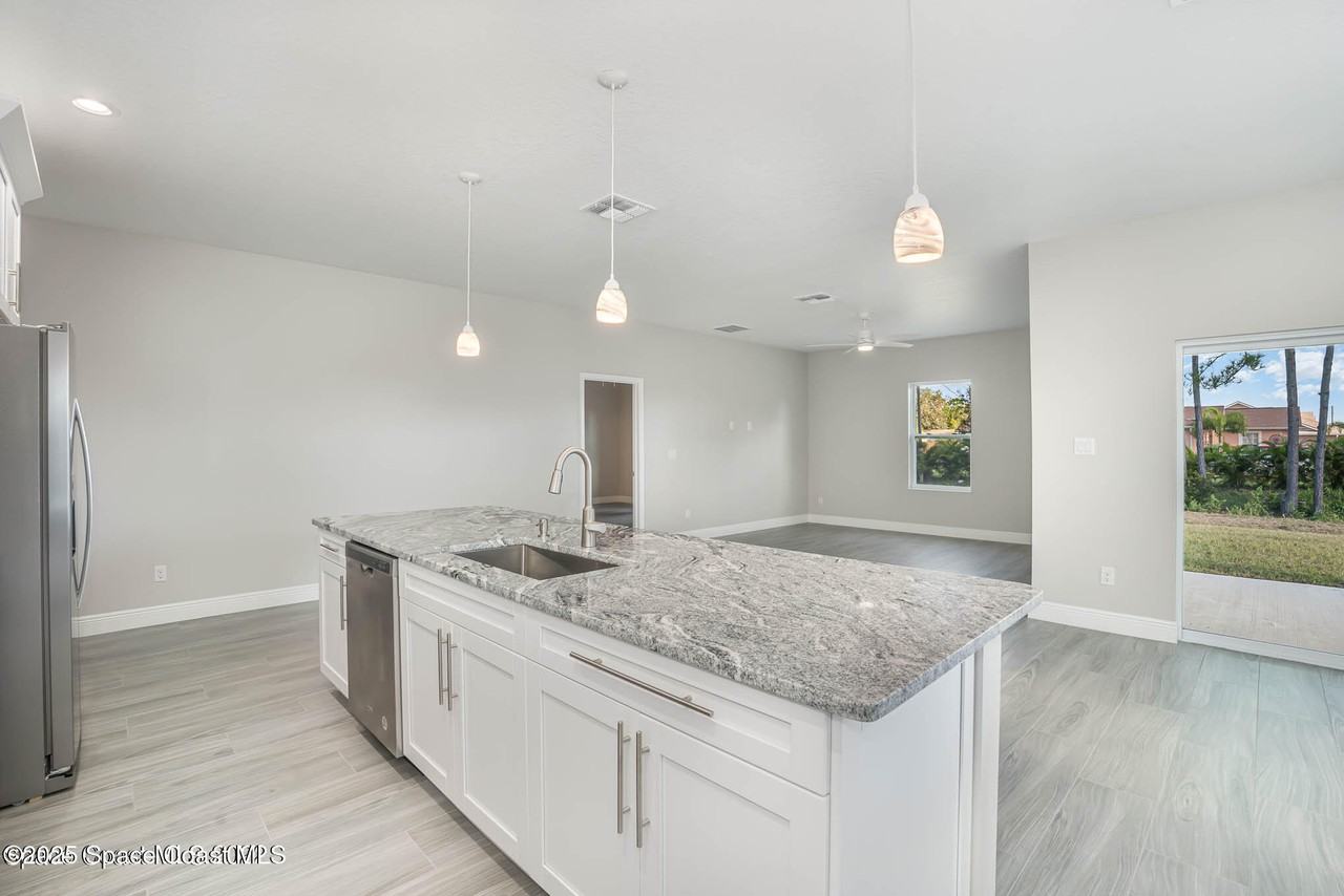 2281 Ramsdale Dr Se #2281 - Photo 6 of 22