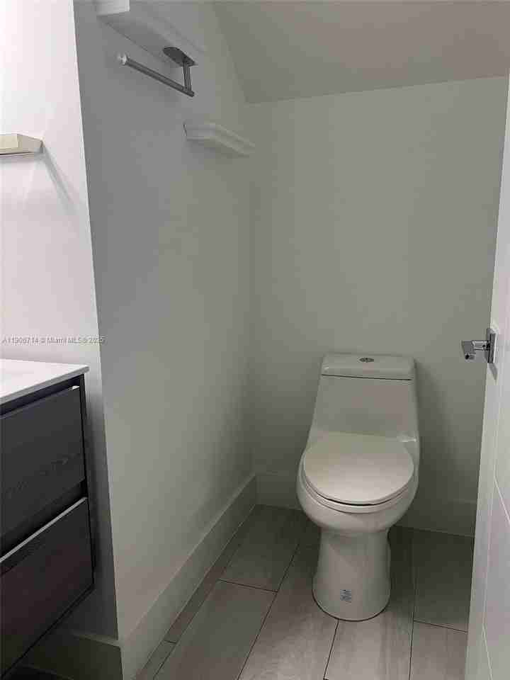 4428 Nw 9th St #4428-4428 - Photo 5 of 50