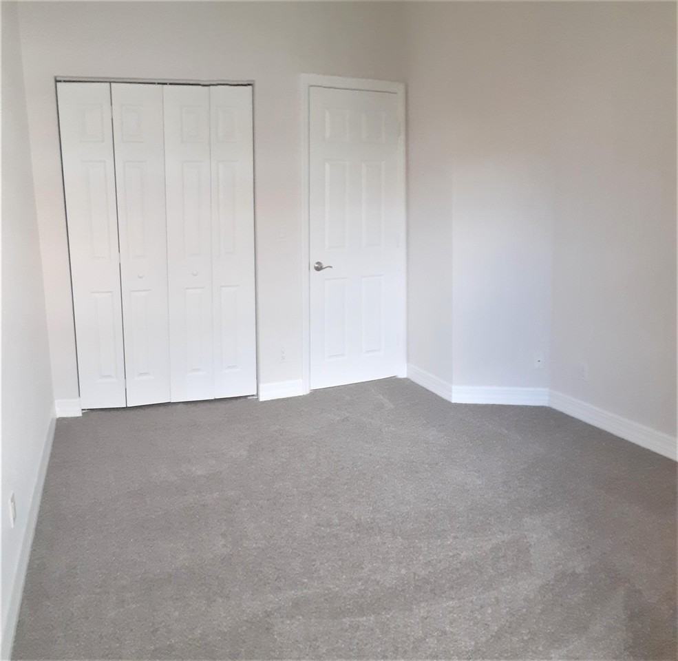 909 Nw 18th Ave #909 - Photo 6 of 39