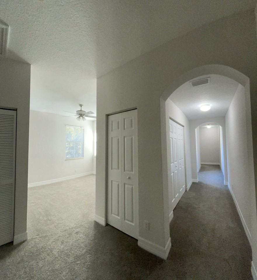 909 Nw 18th Ave #909 - Photo 7 of 39