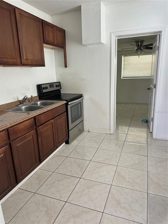 116 Hermosillo Dr #116-2 - Photo 3 of 6