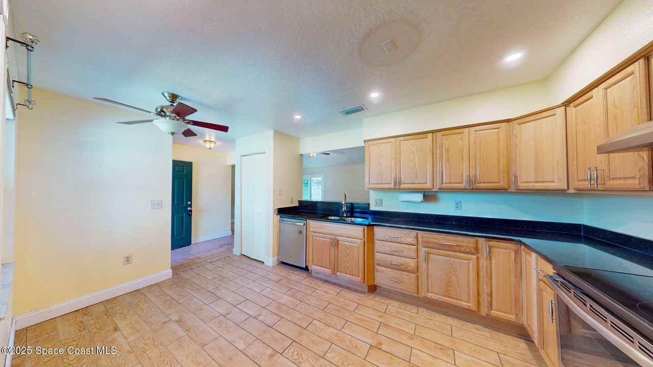 871 Southern Pine Trail #871 - Photo 2 of 39