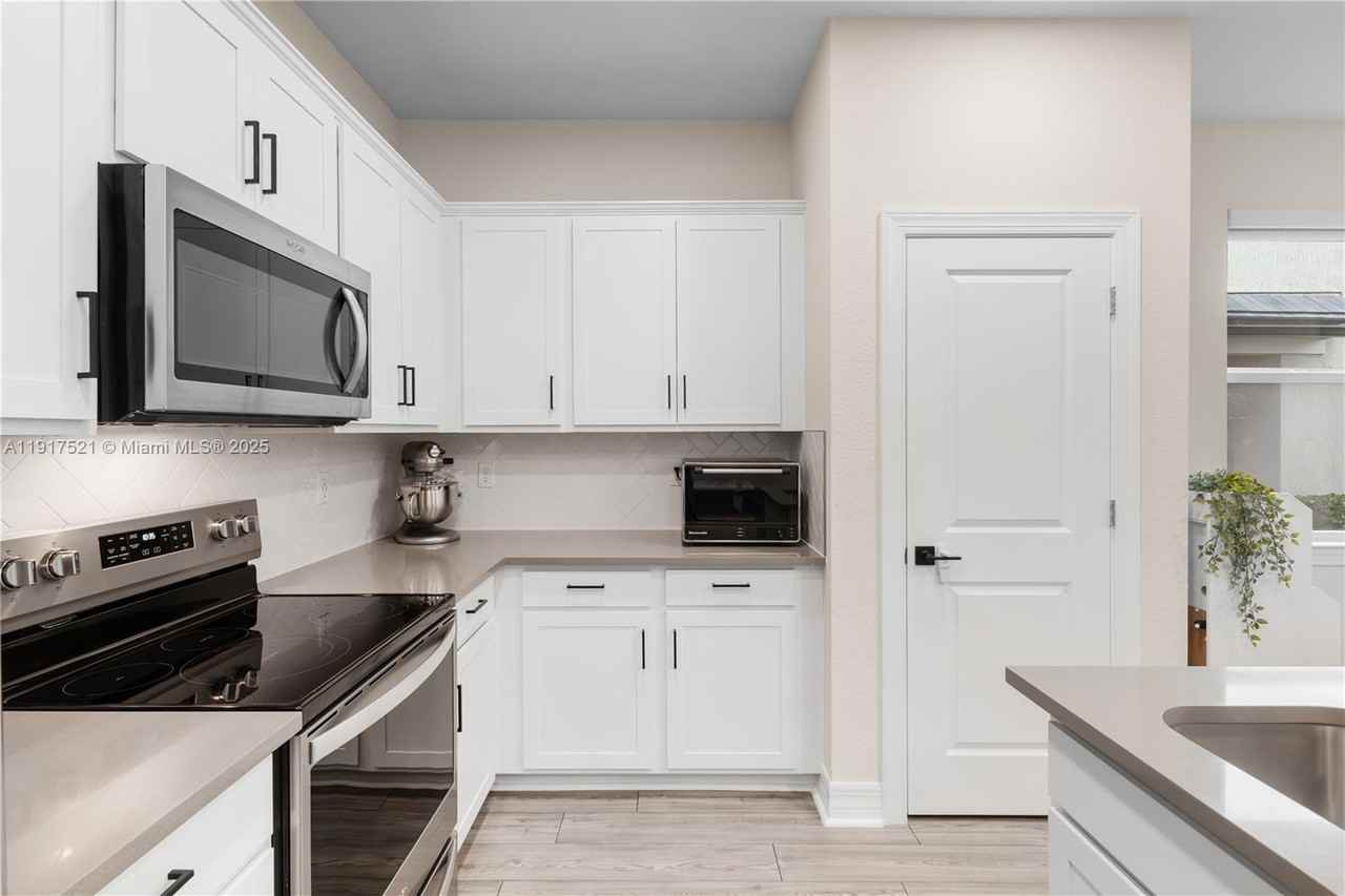 2917 Olivia Ave #2917-2917 - Photo 7 of 41