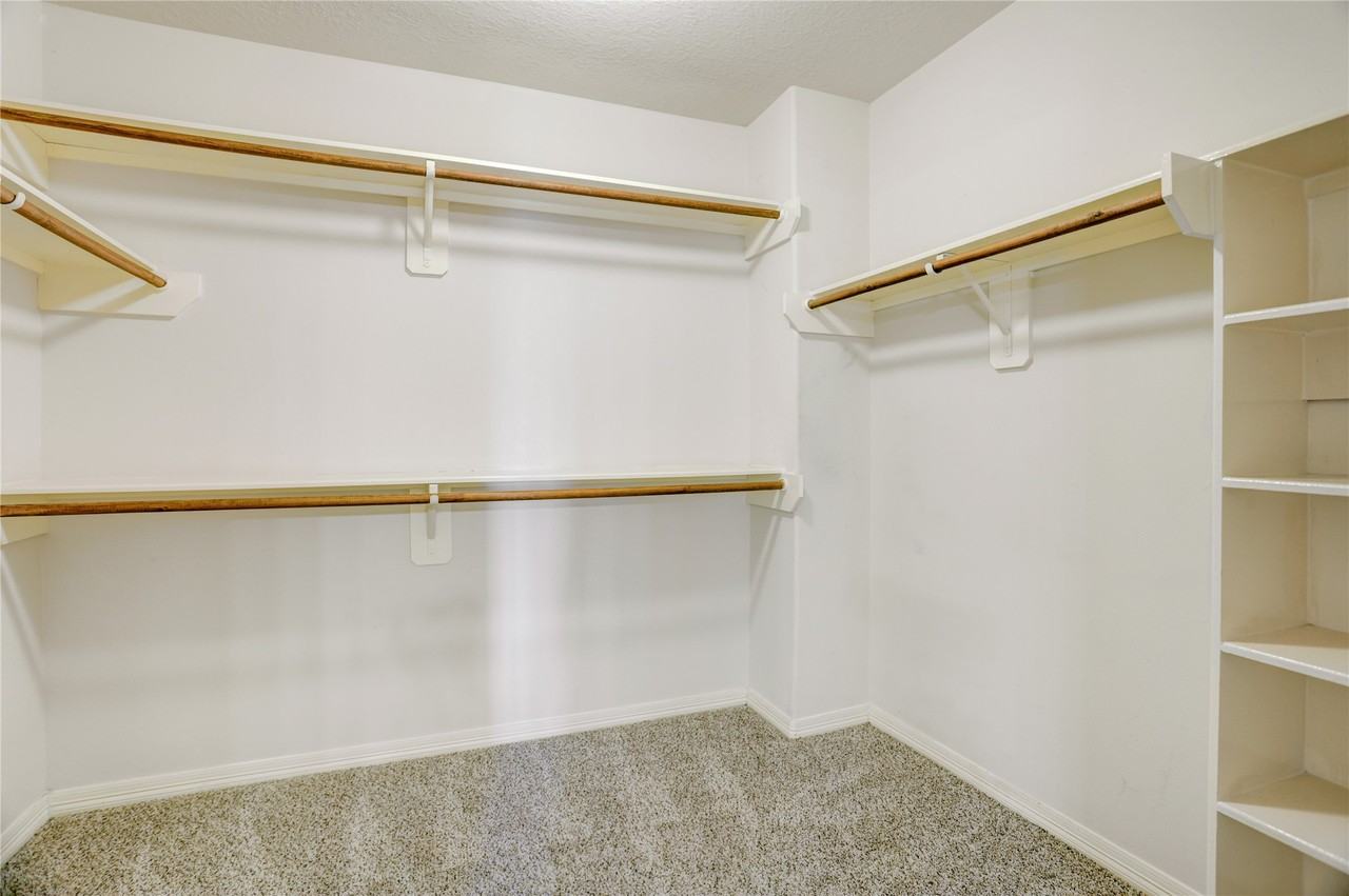 7630 N Linpar Ct #7630 - Photo 3 of 26