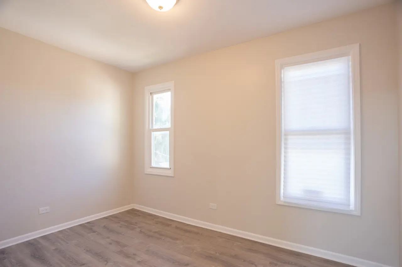 8622 S Wood St #1 - Photo 7 of 11