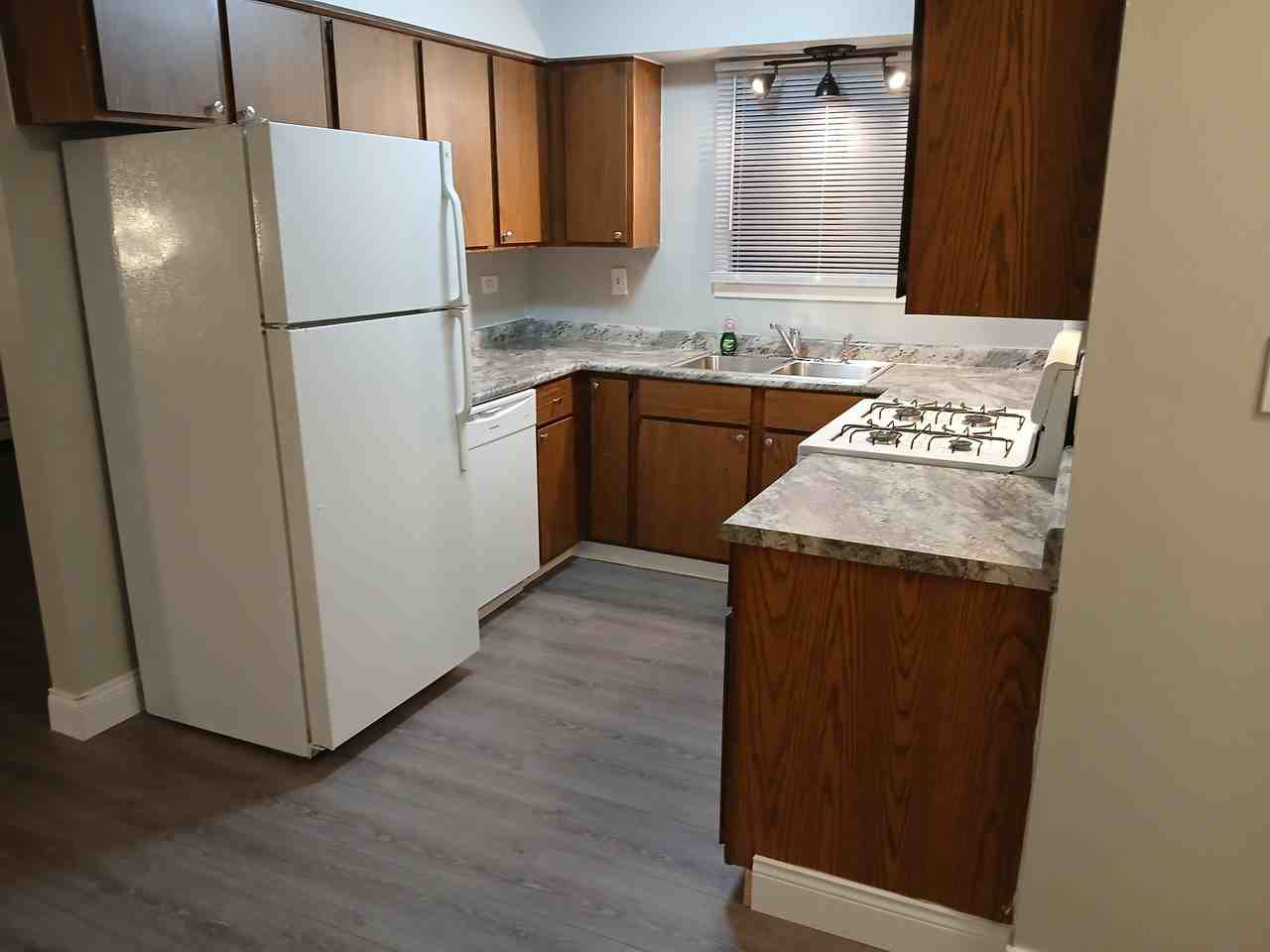 5712 Ridgemont Ln #3W - Photo 2 of 29