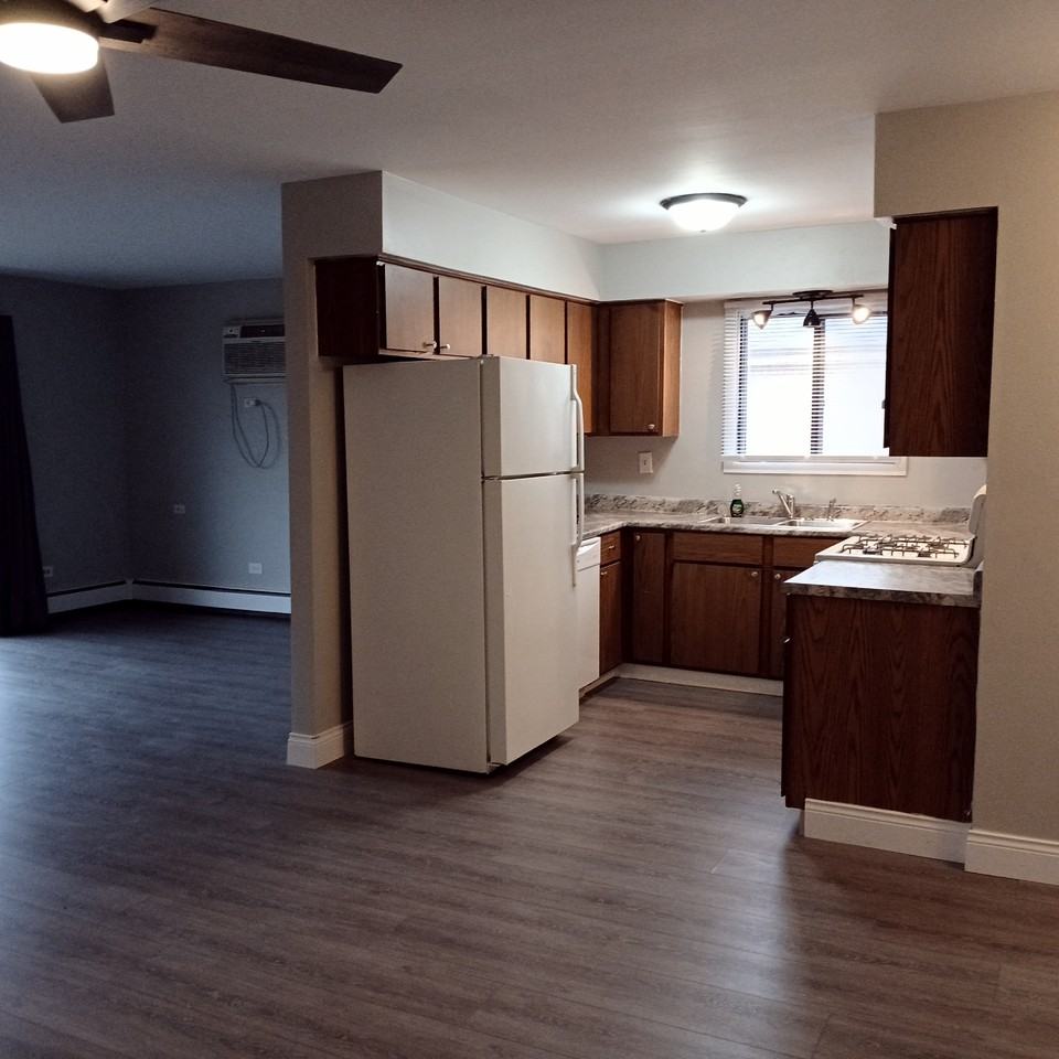 5712 Ridgemont Ln #3W - Photo 3 of 29