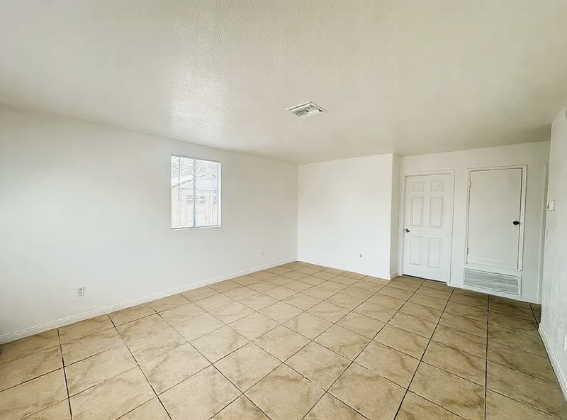 66425 First Street, Unit B - Photo 5 of 10