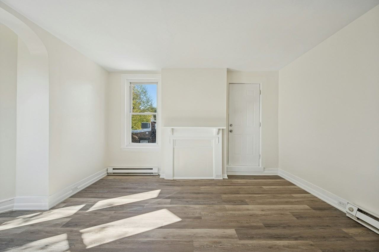 109 West Queen Lane, Unit 111 - 3R - Photo 6 of 13