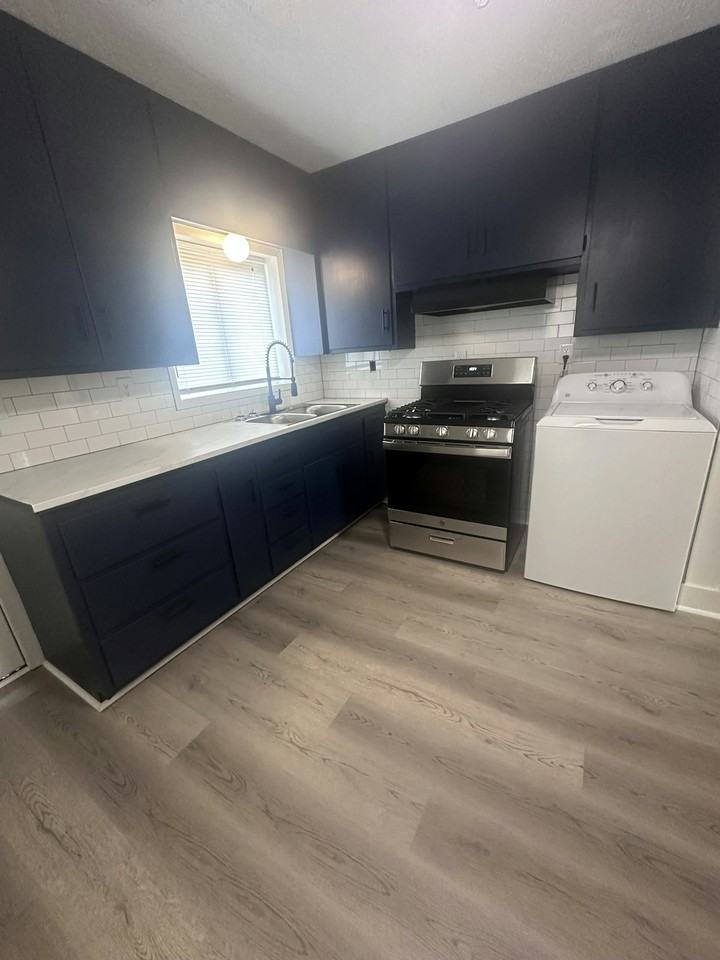 912 Orange Street, Unit H - Photo 7 of 11
