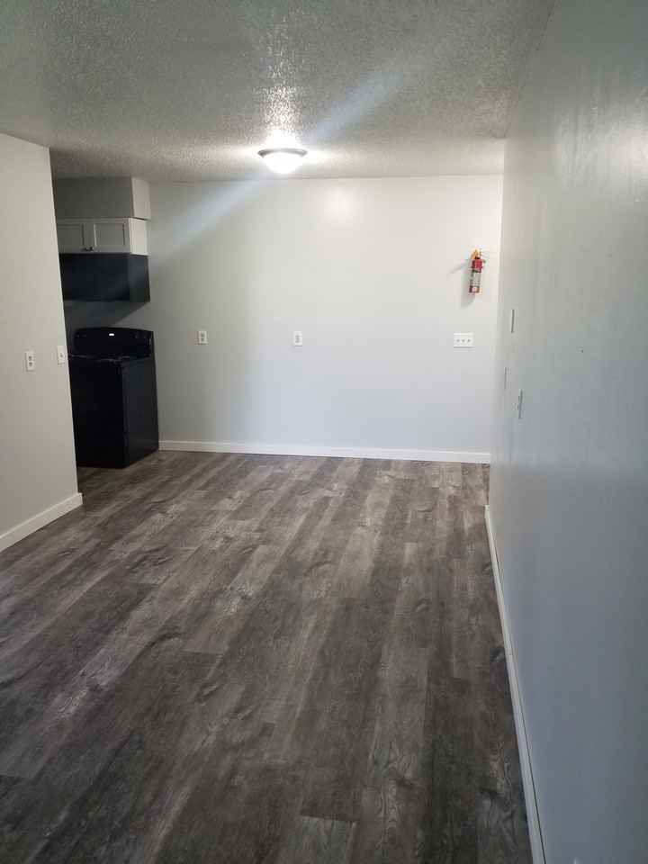 1112 Oakview Drive #9 - Photo 3 of 19