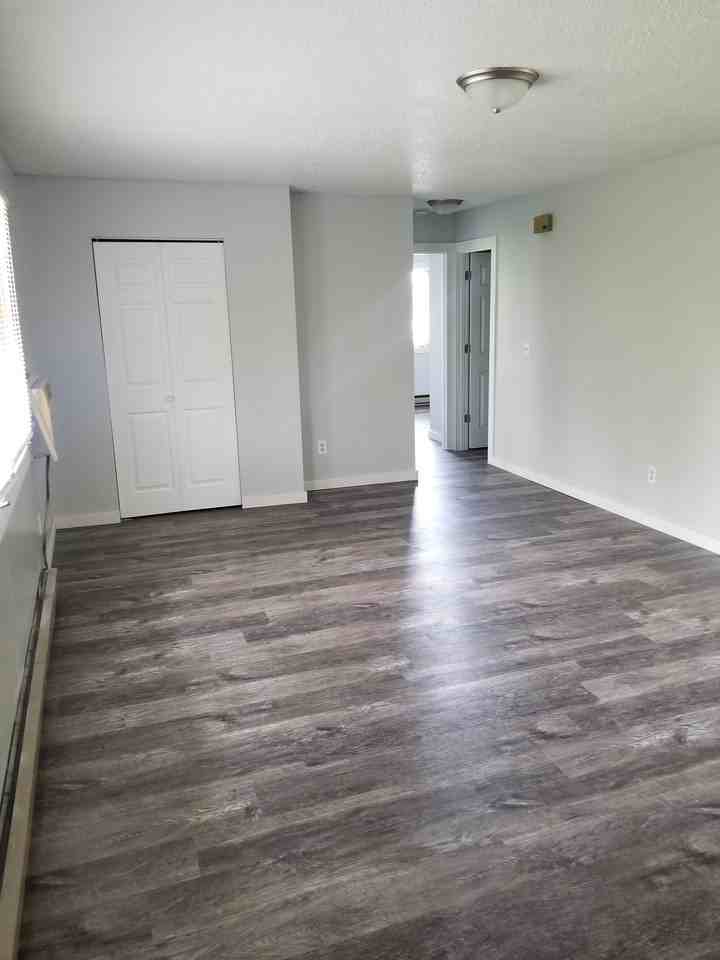 1112 Oakview Drive #9 - Photo 5 of 19