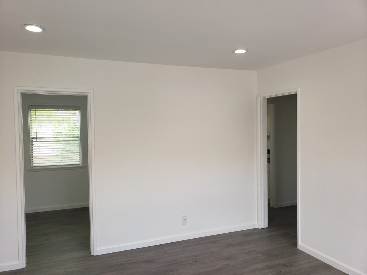 6129 S Victoria Ave #7 - Photo 5 of 17