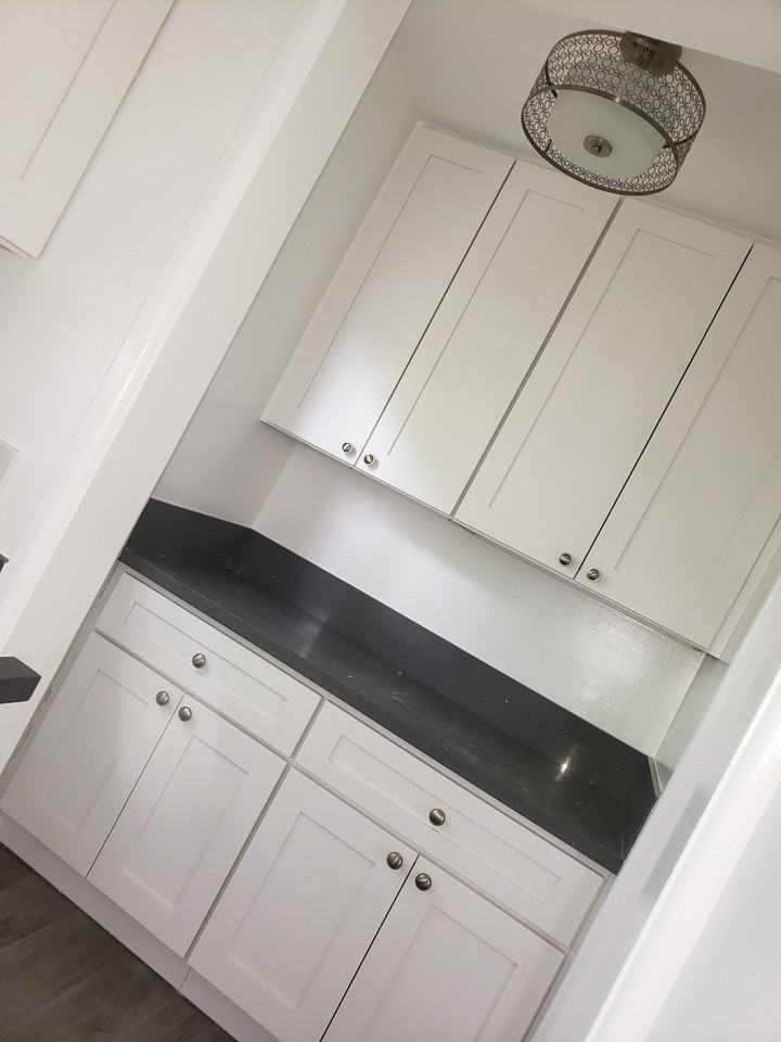 6129 S Victoria Ave #7 - Photo 6 of 17