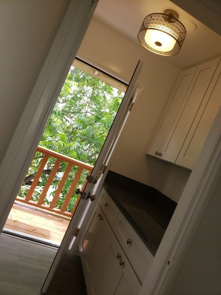 6129 S Victoria Ave #7 - Photo 7 of 17