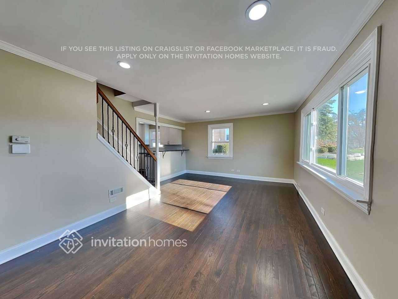 336 W Brookfield St - Photo 5 of 19