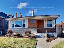 featured image of 2652 Maple Street