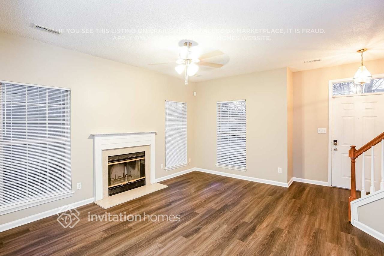 10411 Battle Ct - Photo 6 of 18