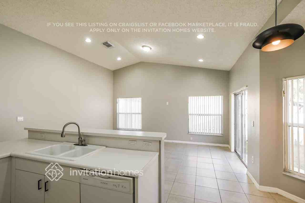 5010 Sw 151st Ter - Photo 7 of 17